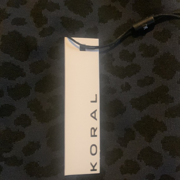 NWT KORAL Activewear Duplo Seamless Bra Leopard Print Navy Blazer - Picture 11 of 16